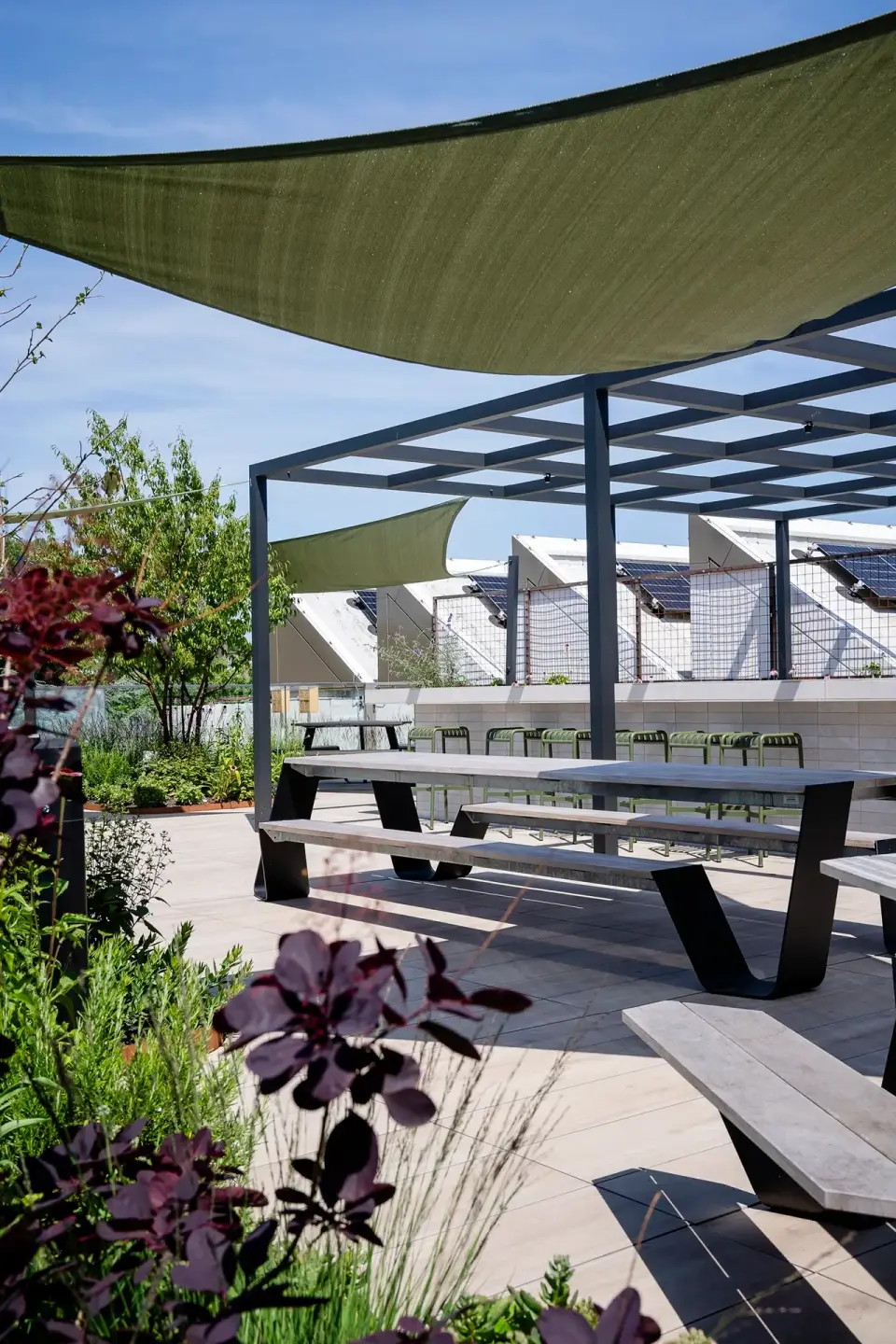 Pergola met zonnedoeken amsterdam luxxout 02